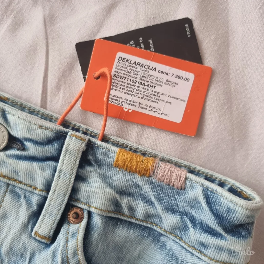 Nov SUPERDRY teksas šorts sa etiketom