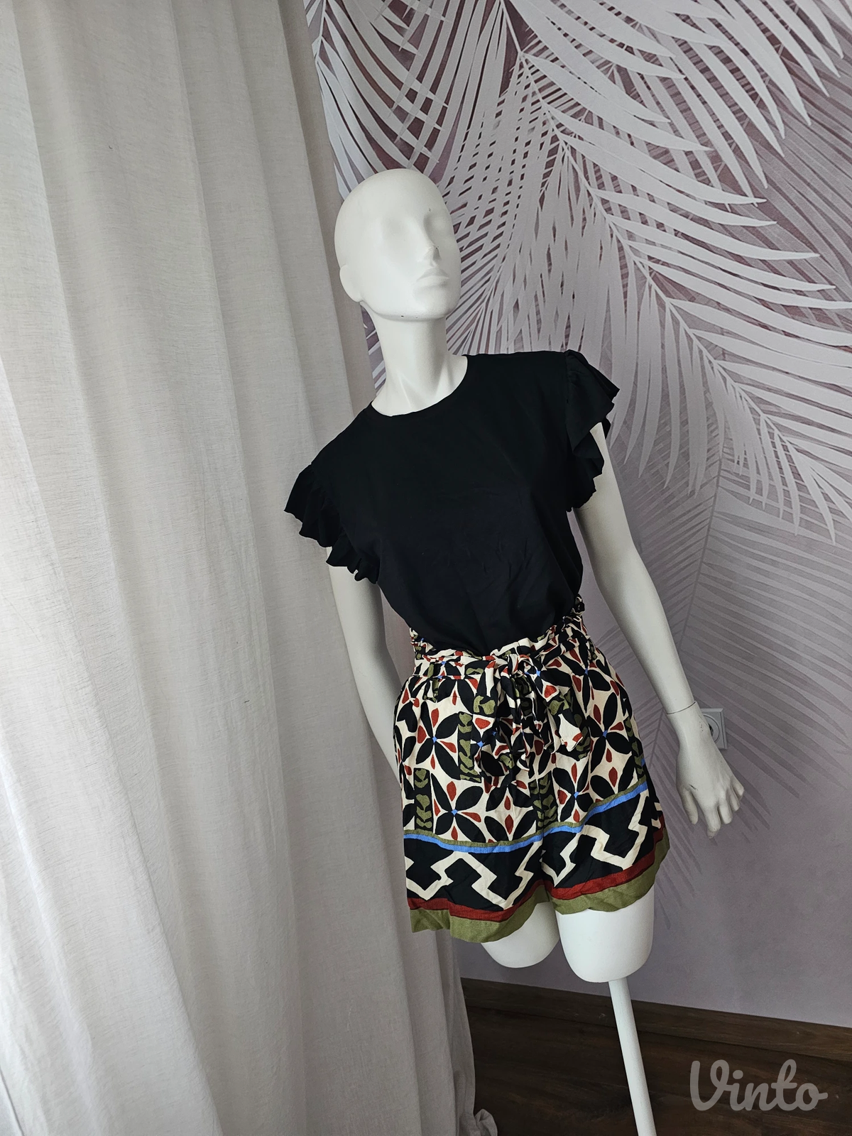 Nove Zara bermude M vel 100% viskoza