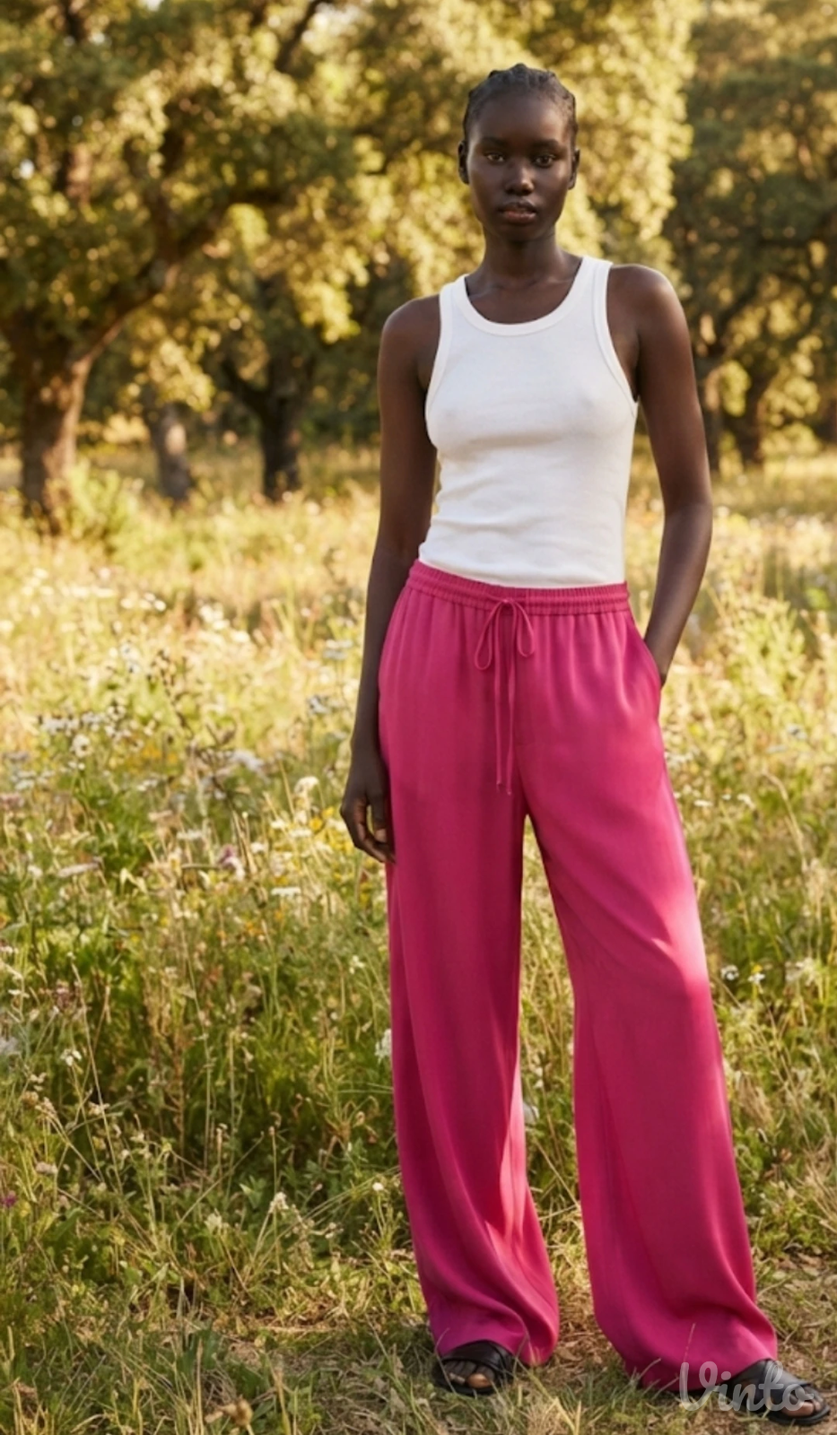 Nove Zara pantalone 100% viskoza S vel