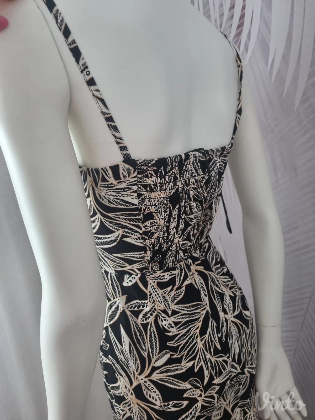 Nov Zara kombinezon XS vel procenat lana