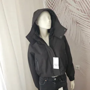 Nova ZARA jaknica – kratki bomber model