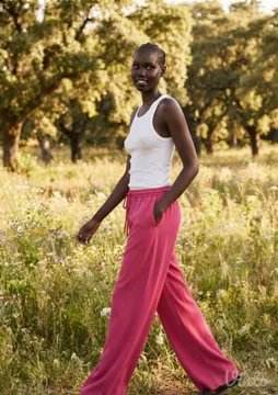 Nove Zara pantalone 100% viskoza S vel