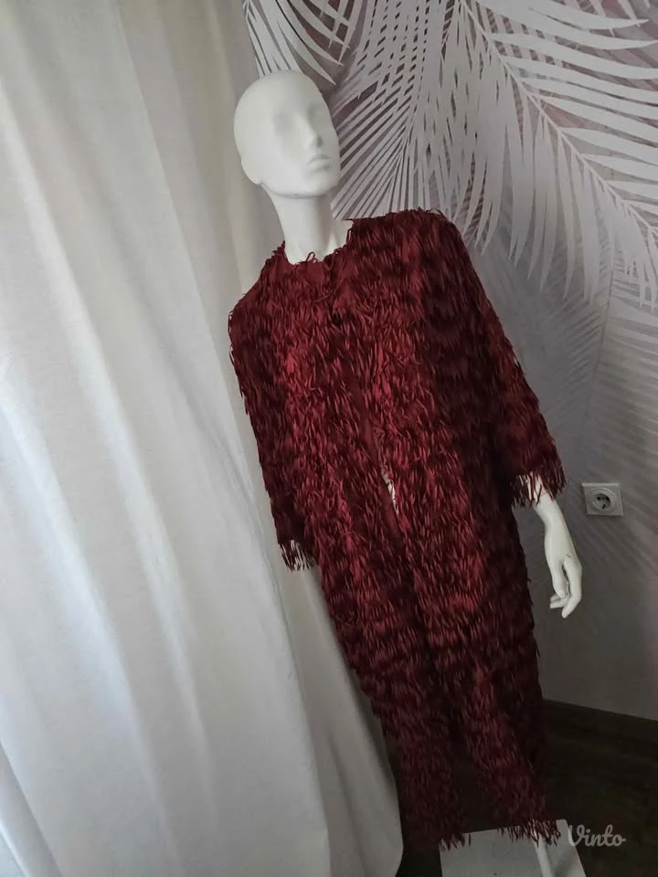 Nov ZARA kaput sa resama – M (više UNI)