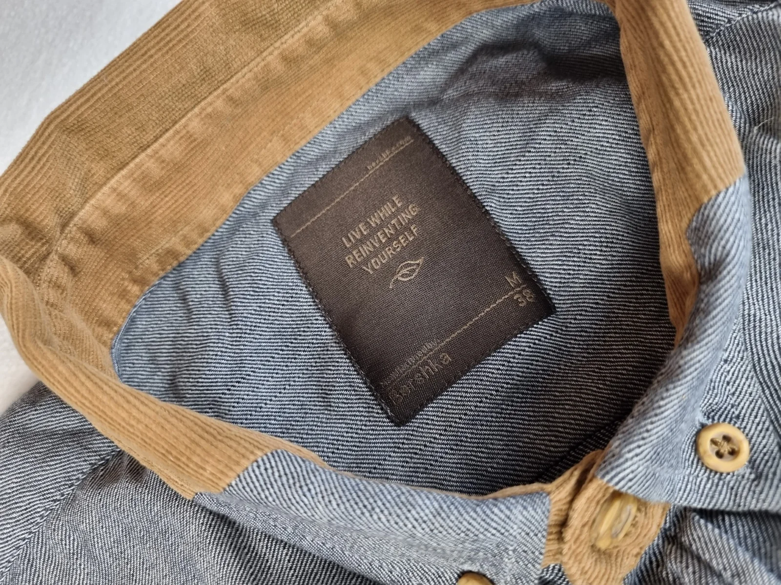 Bershka muska mekana kosulja