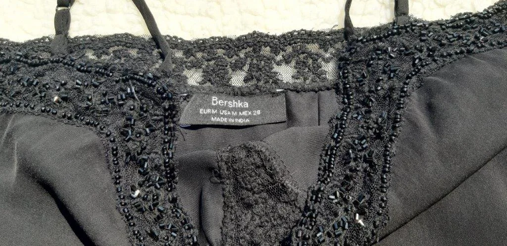 Berska cami majica sa perlicama i cipkom, kao nova