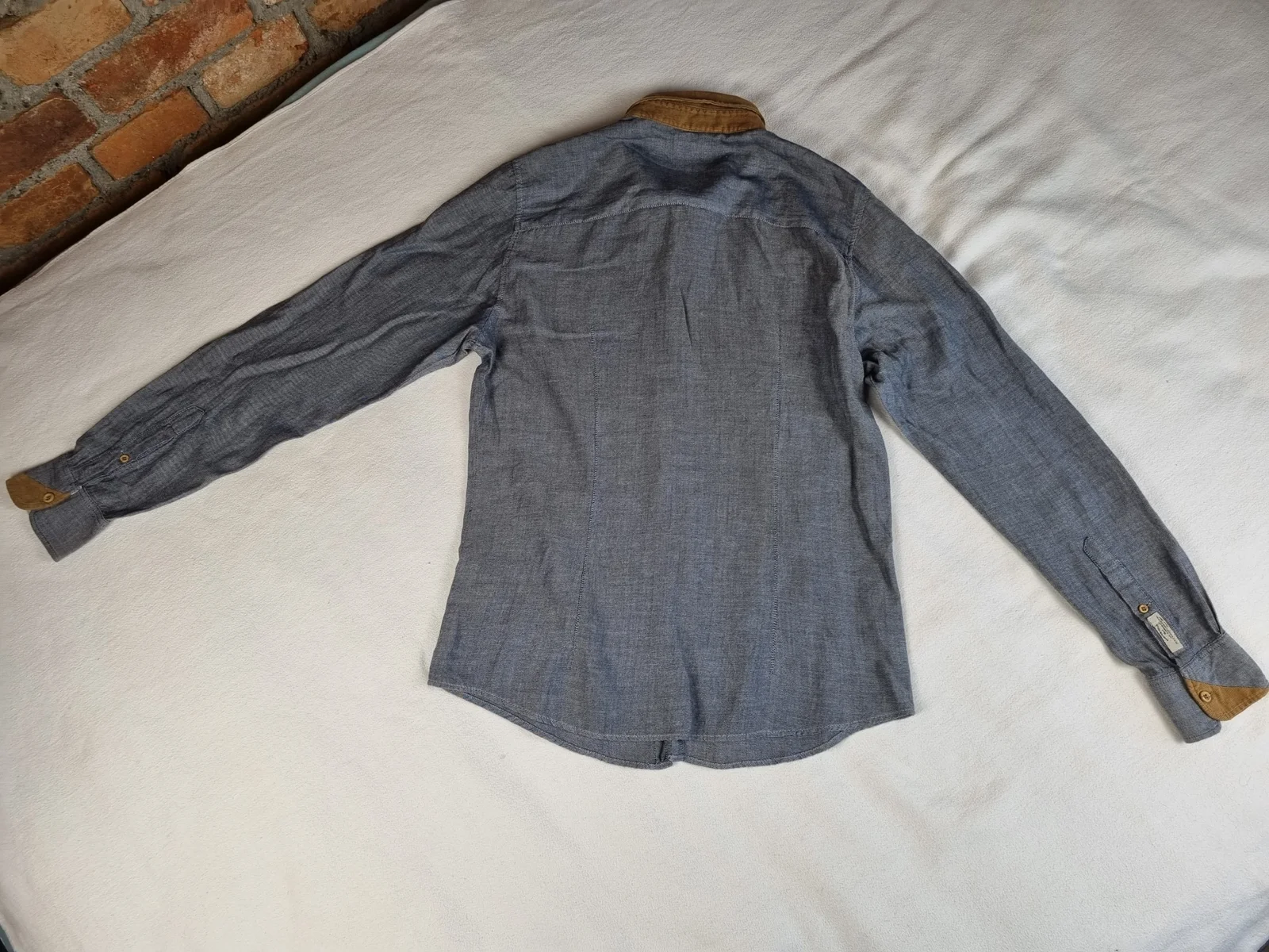 Bershka muska mekana kosulja
