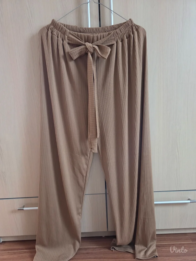 Kamel- ženski komplet