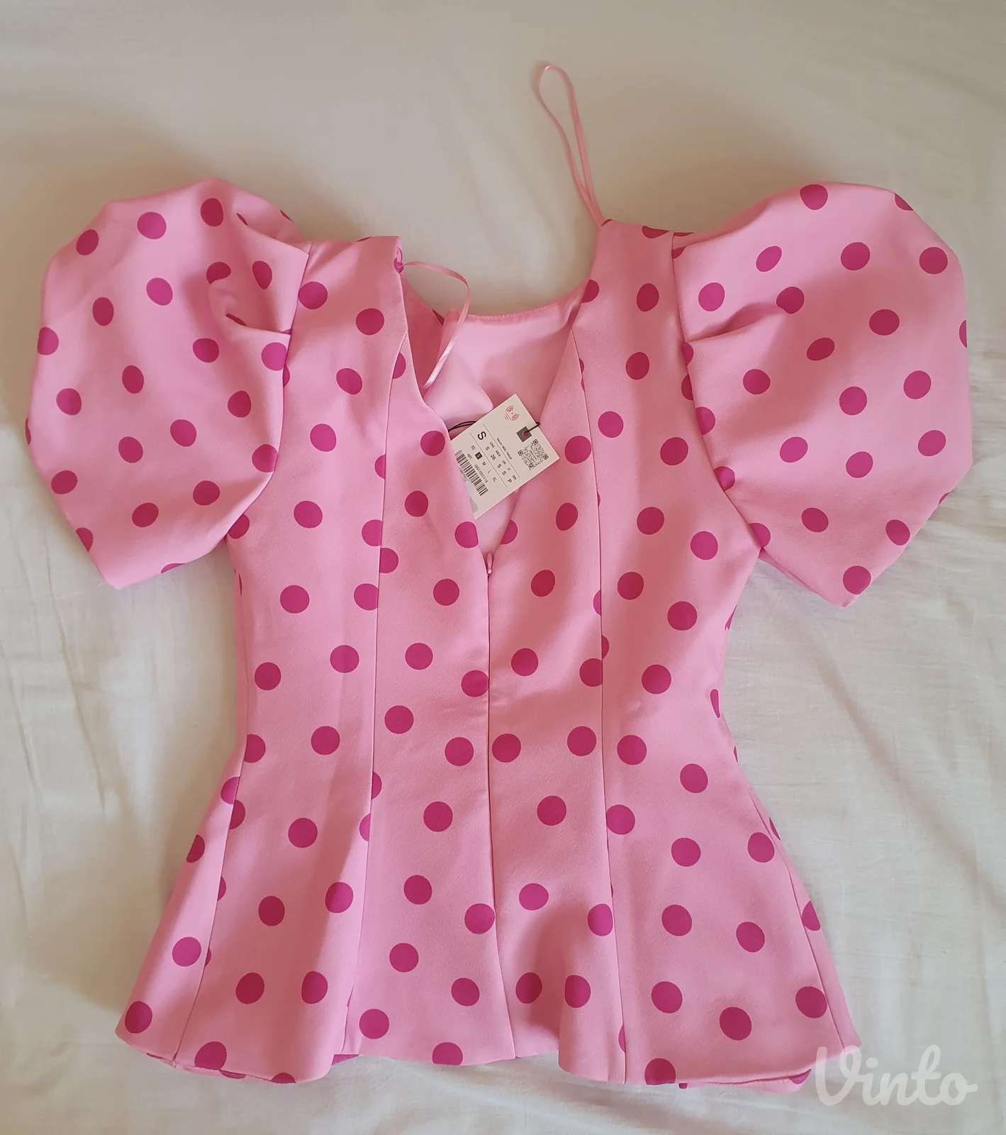 Zara top sa pufnastim rukavima