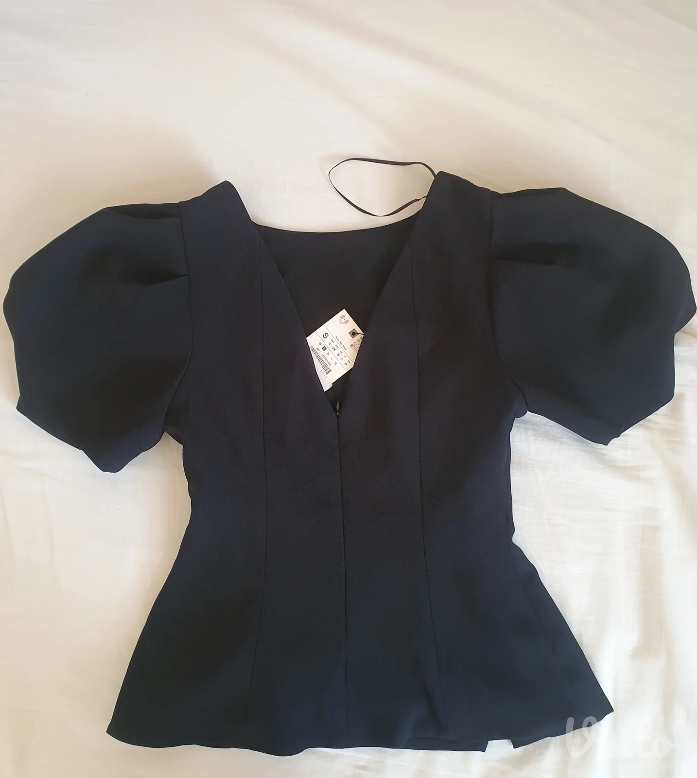 Zara top sa pufnastim rukavima