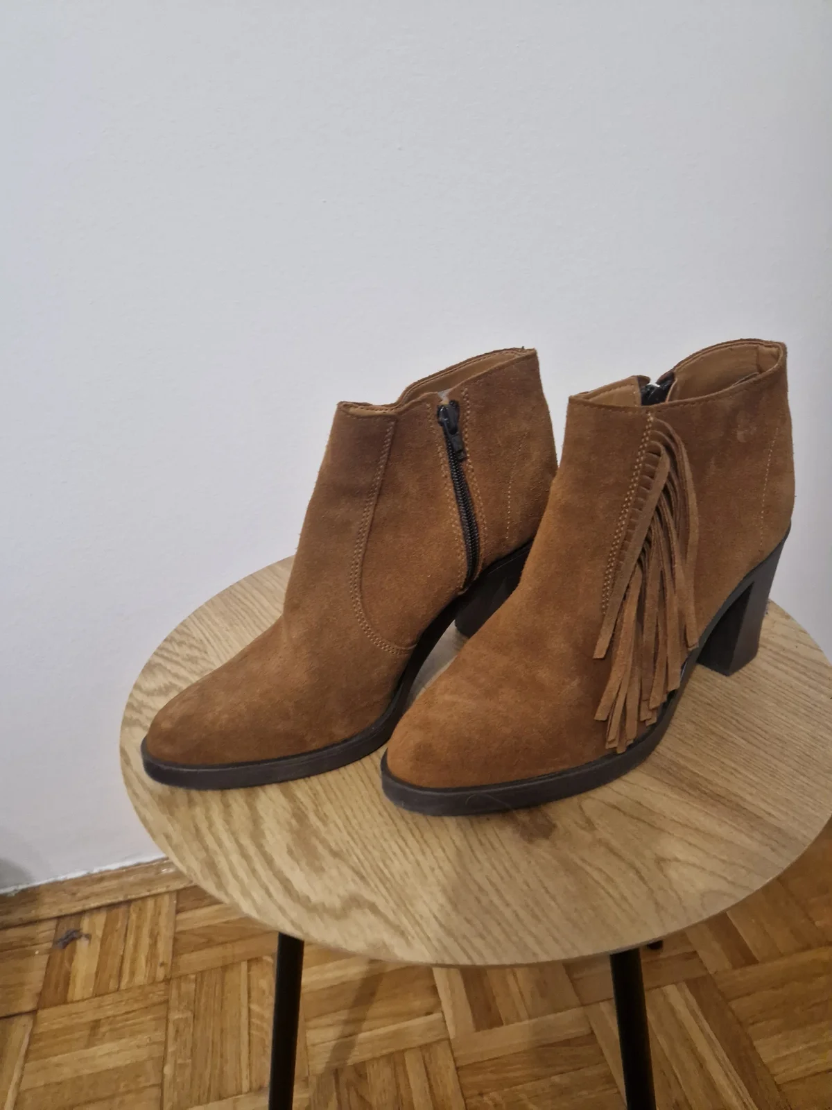 Esprit kožne čizmice