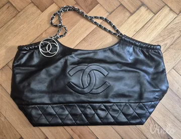 Odlicna chanel torba od prave koze