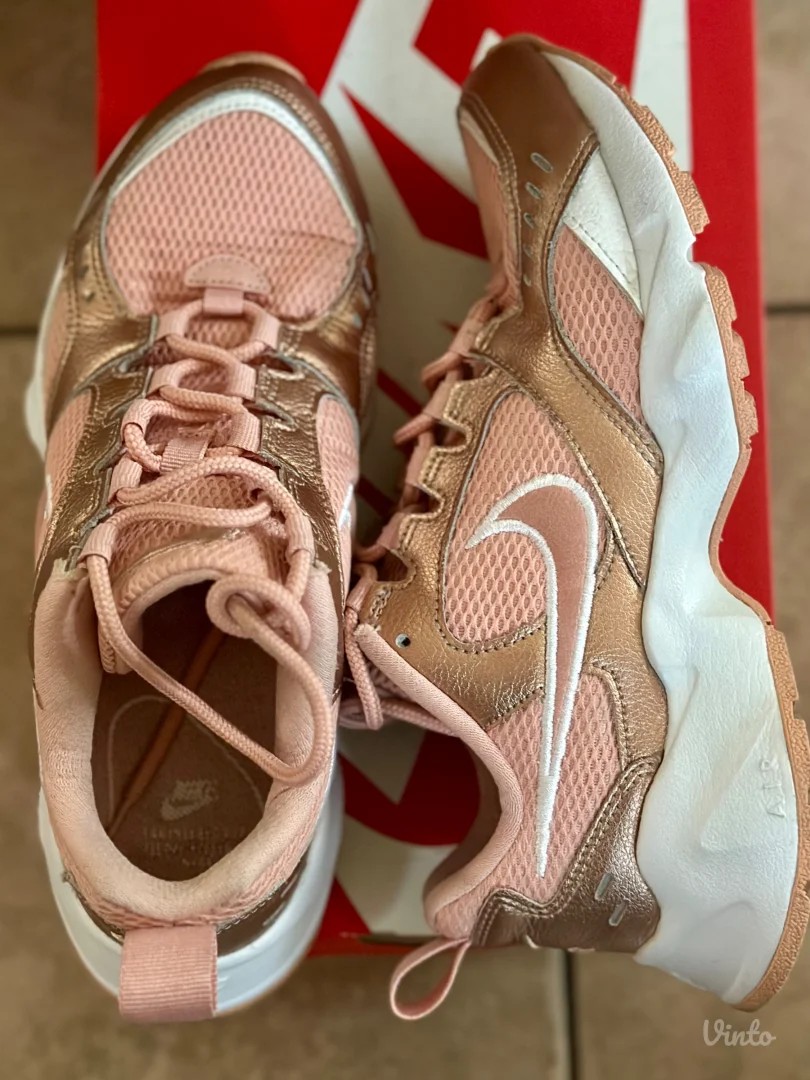 PATIKE NIKE AIR HEIGHTS CORAL U ROZE BOJI 39 BROJ