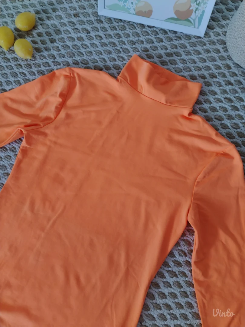 Novi Bershka bodi XS/S