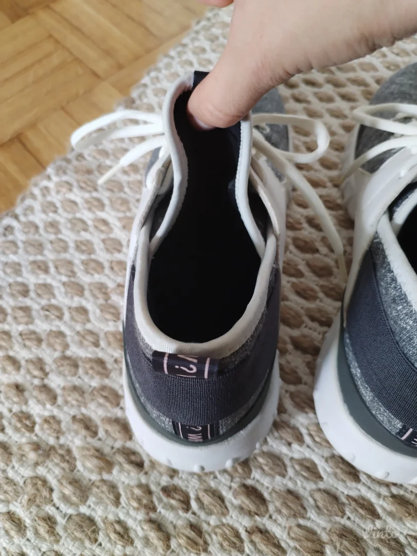 Bershka lagane patike