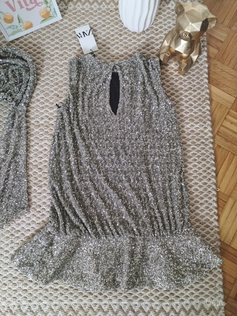Zara nova šljokičava haljina S/M