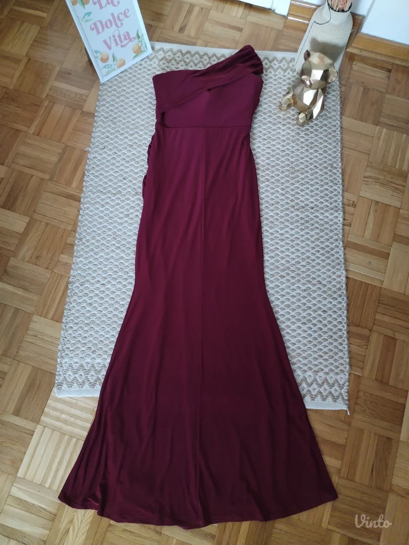 Elegantna nova duga haljina M/L