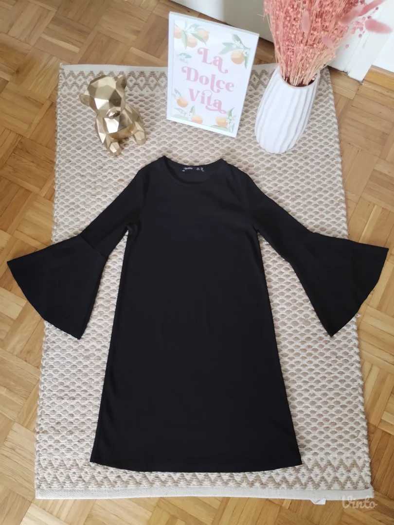 Bershka haljina sa lepezastim rukavima XS/S