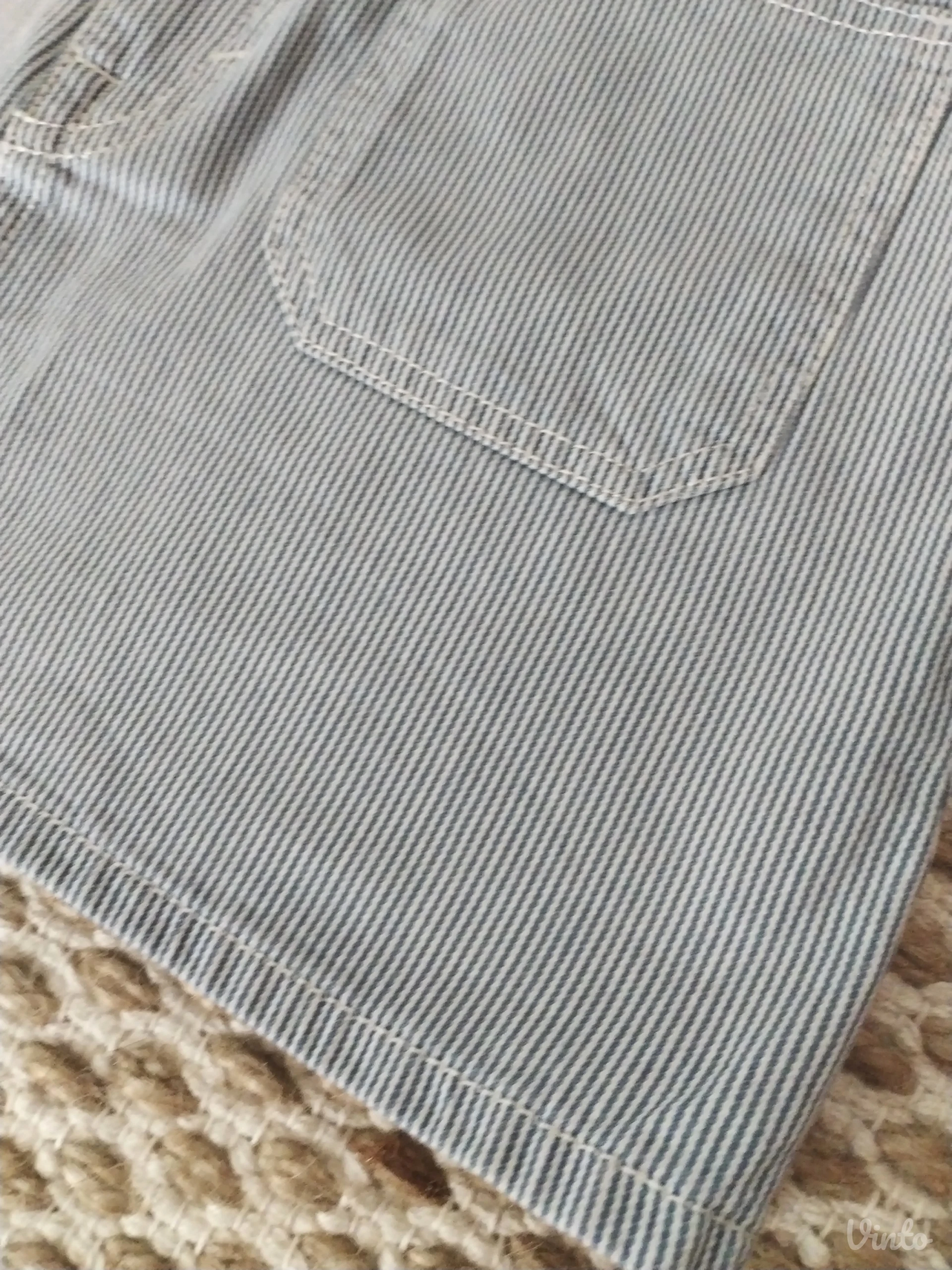Pull and Bear nova suknja
