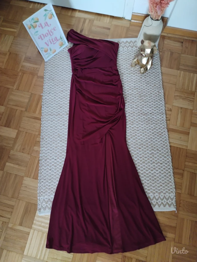 Elegantna nova duga haljina M/L