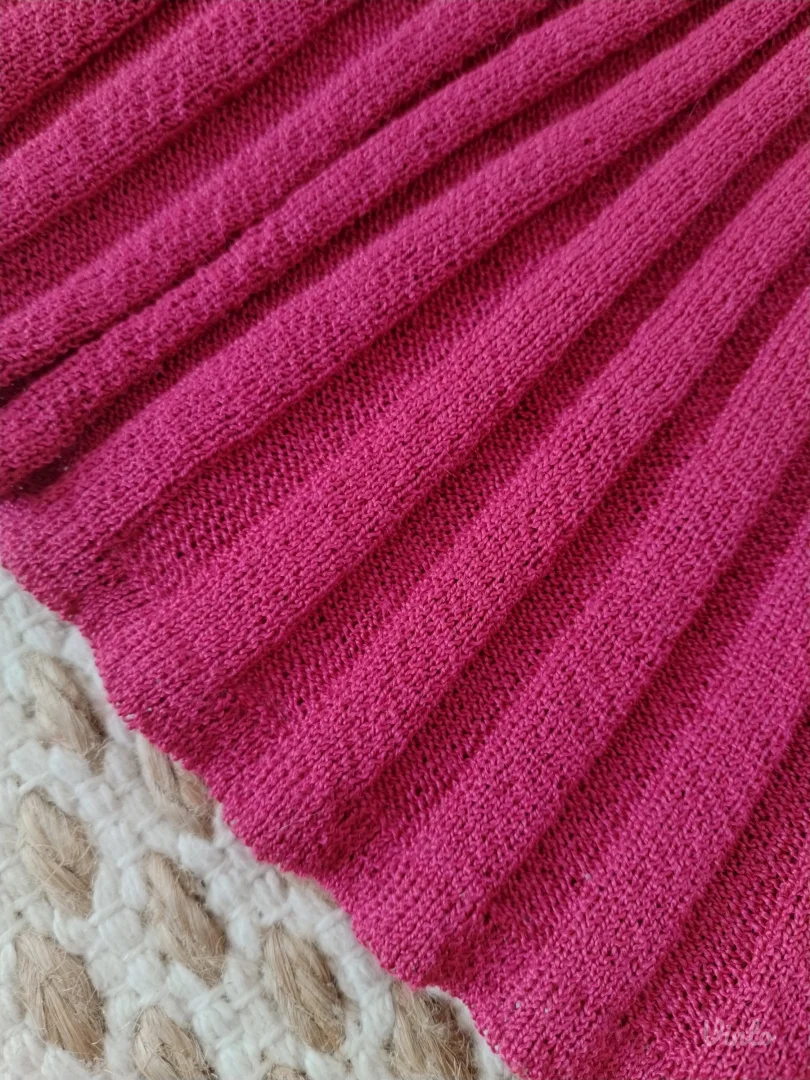 Divna končana plisirana suknja 38/40