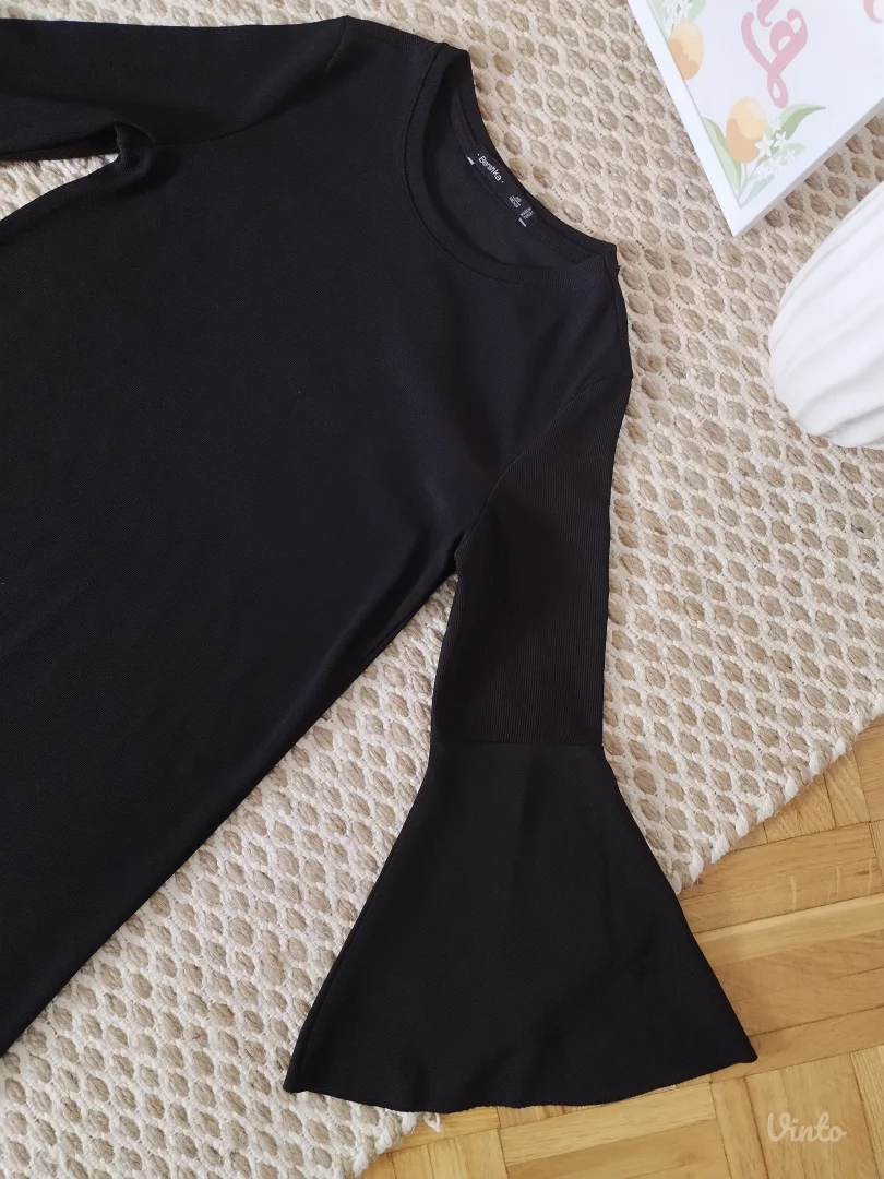 Bershka haljina sa lepezastim rukavima XS/S