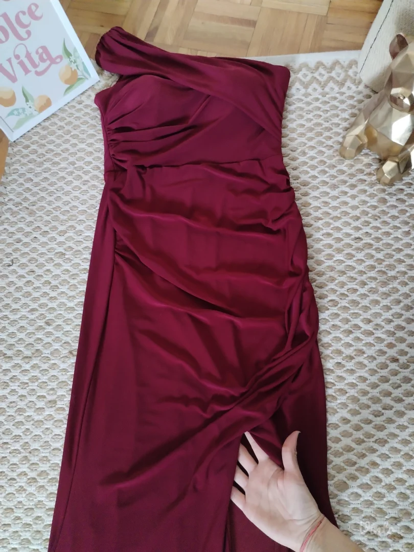 Elegantna nova duga haljina M/L