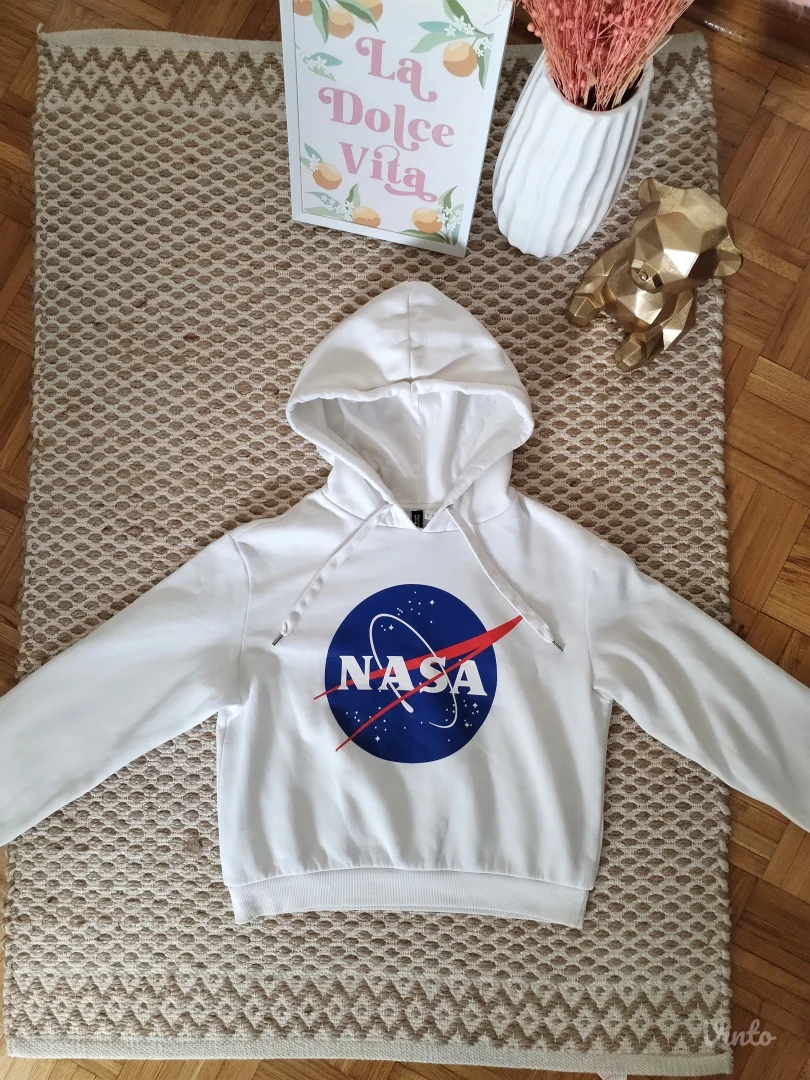 H&M Nasa duks