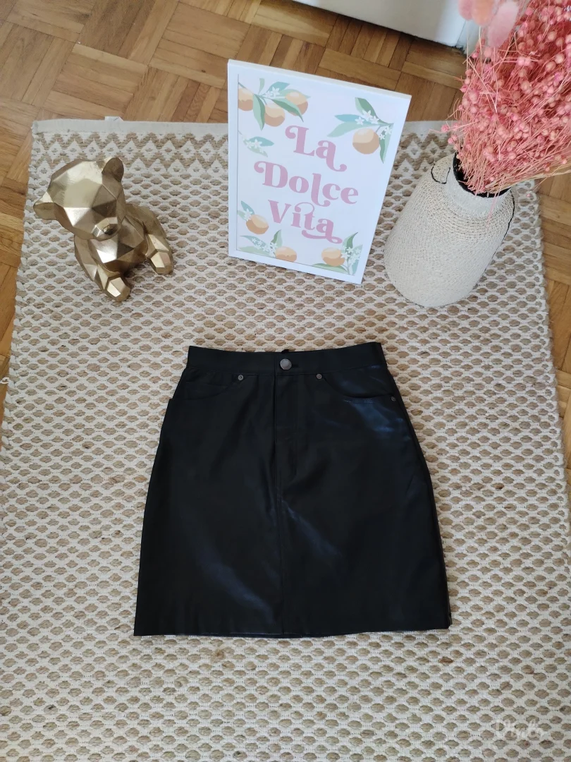 H&M mini suknja od veštačke kože