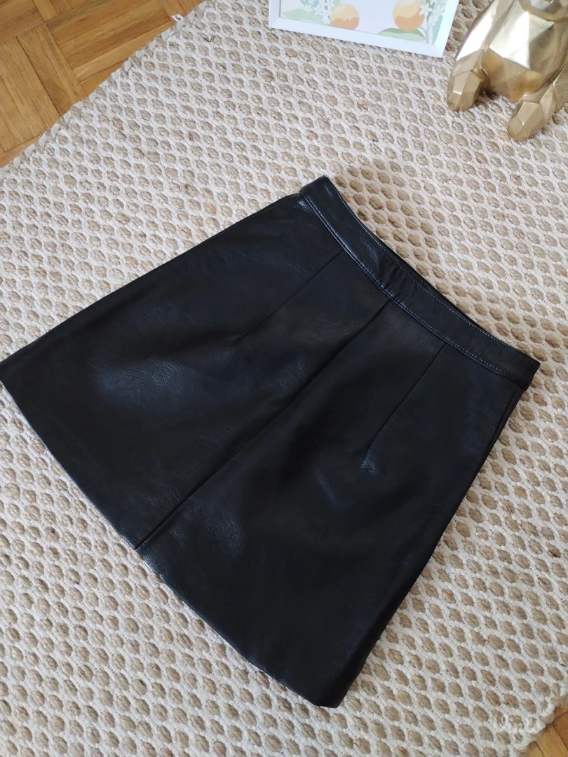 H&M nova suknja od veštačke kože