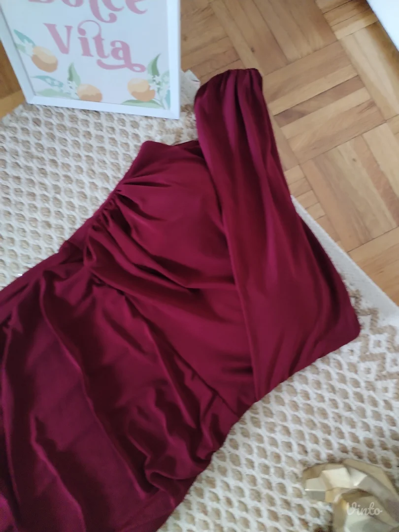 Elegantna nova duga haljina M/L