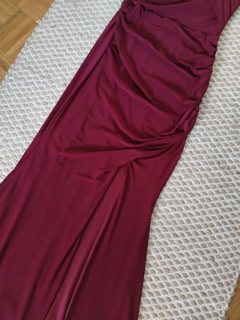 Elegantna nova duga haljina M/L