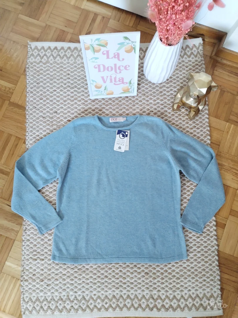 Novi džemper 100% vuna