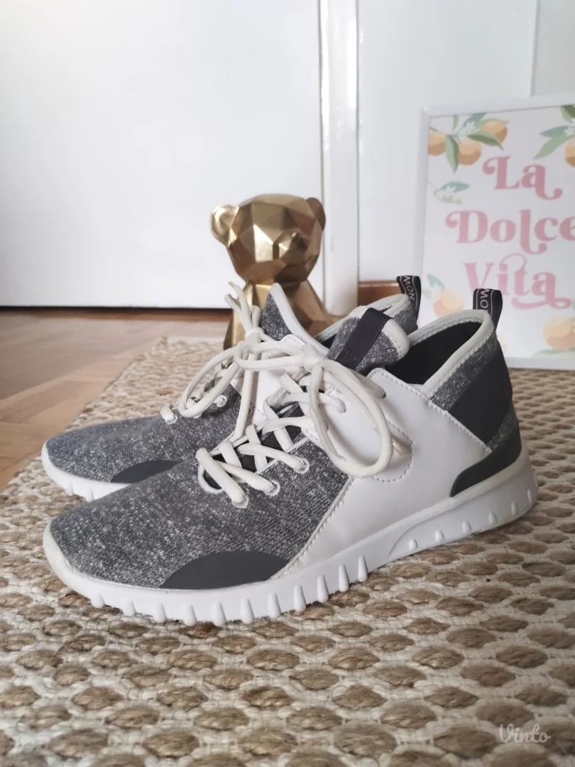 Bershka lagane patike