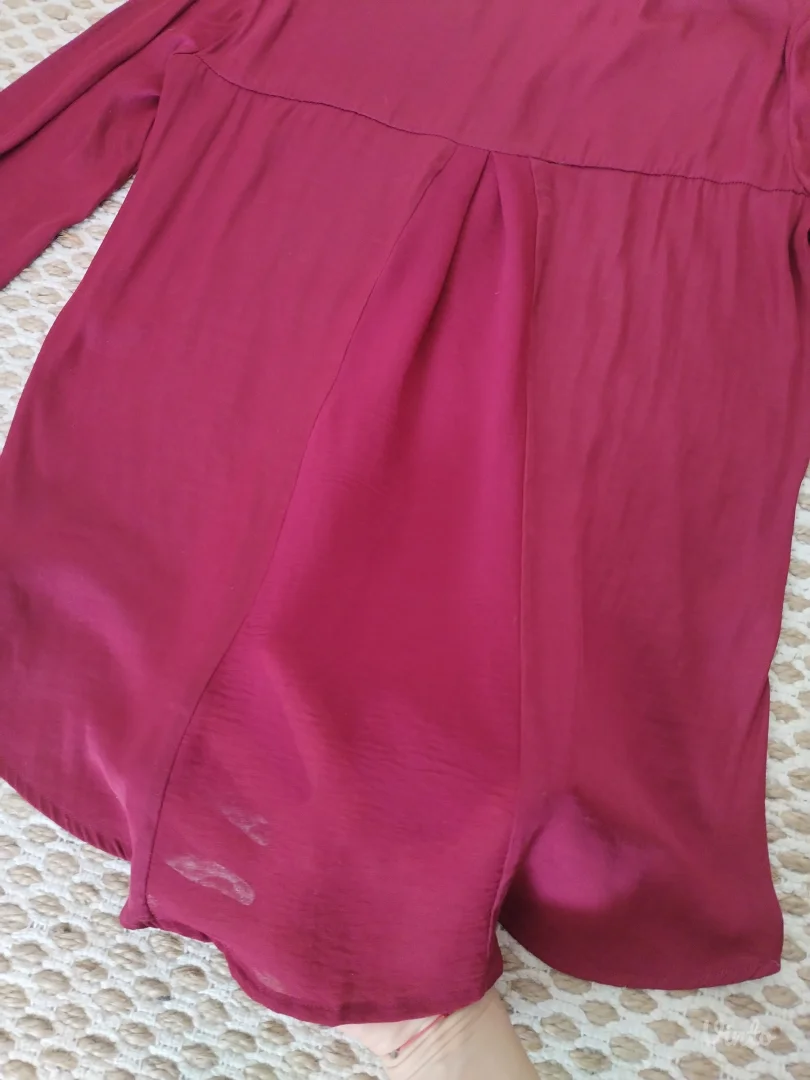 Bershka satenska bluza XS/S