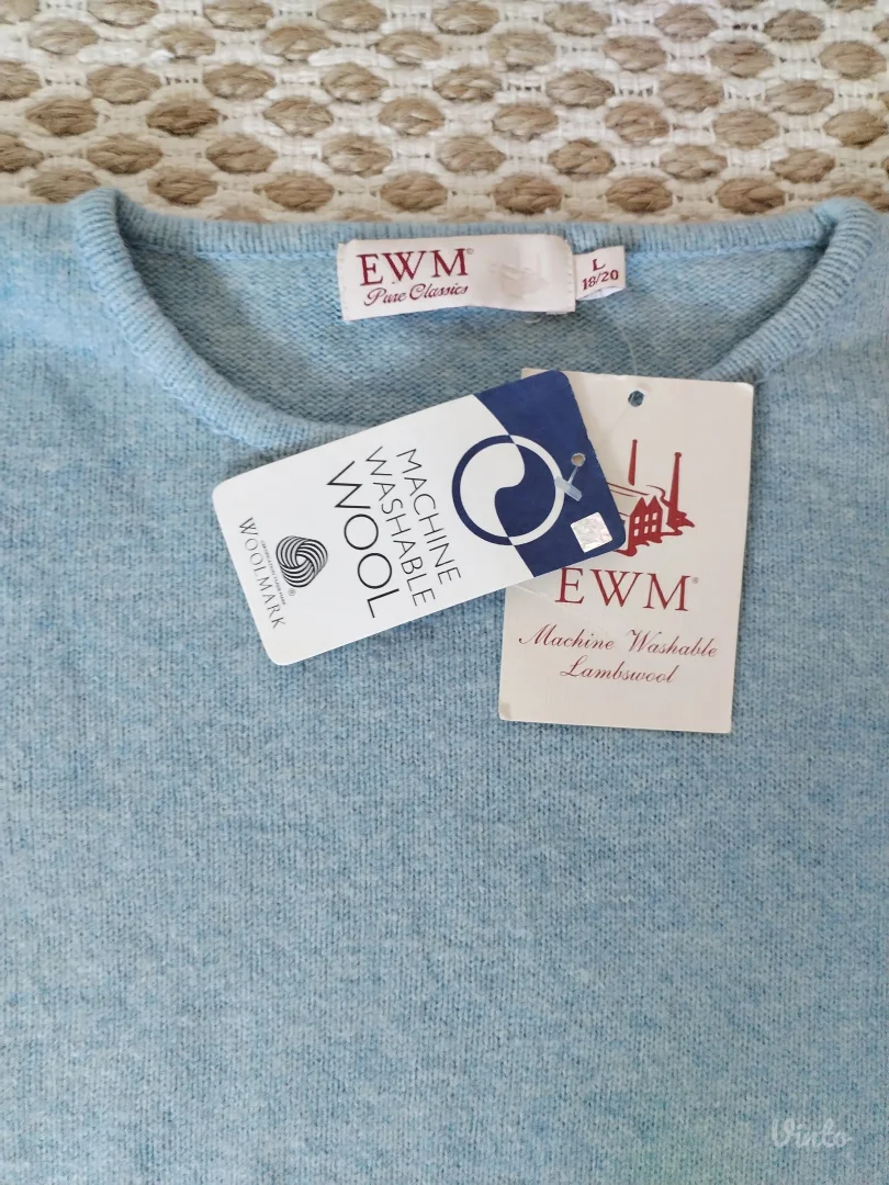 Novi džemper 100% vuna