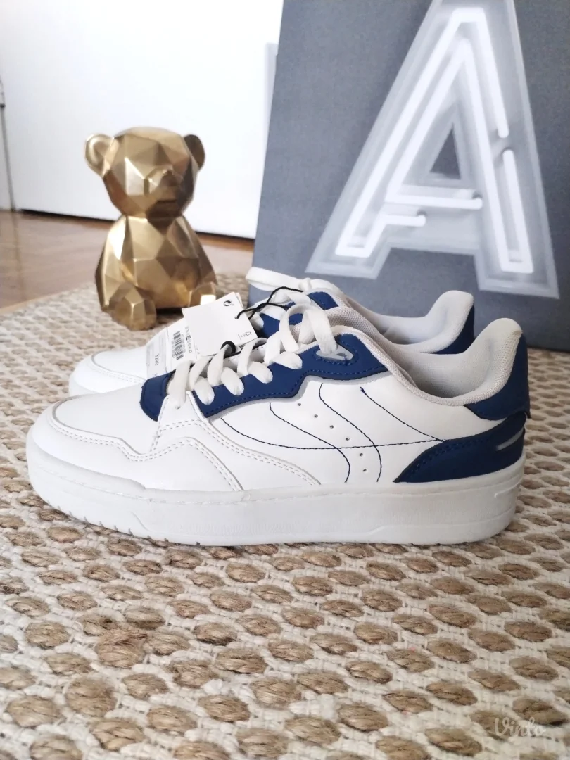 Zara nove patike 38/39