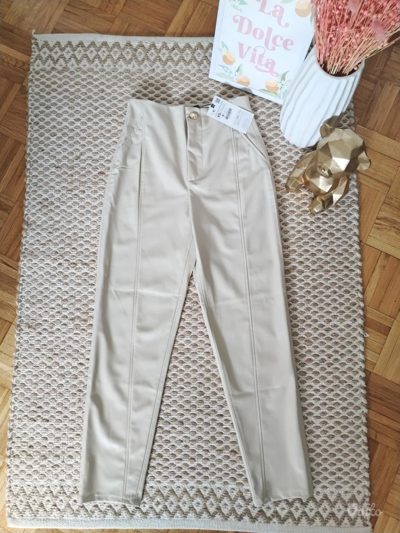 Zara nove pantalone od veštačke kože XS/S