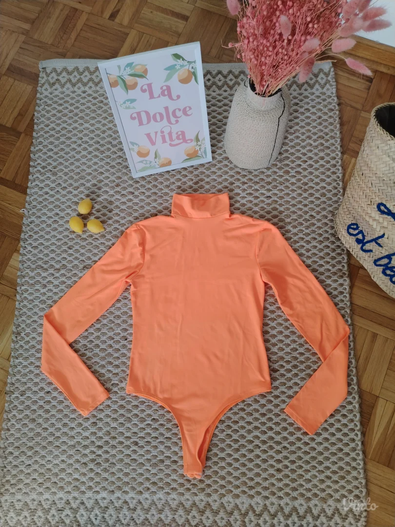 Novi Bershka bodi XS/S