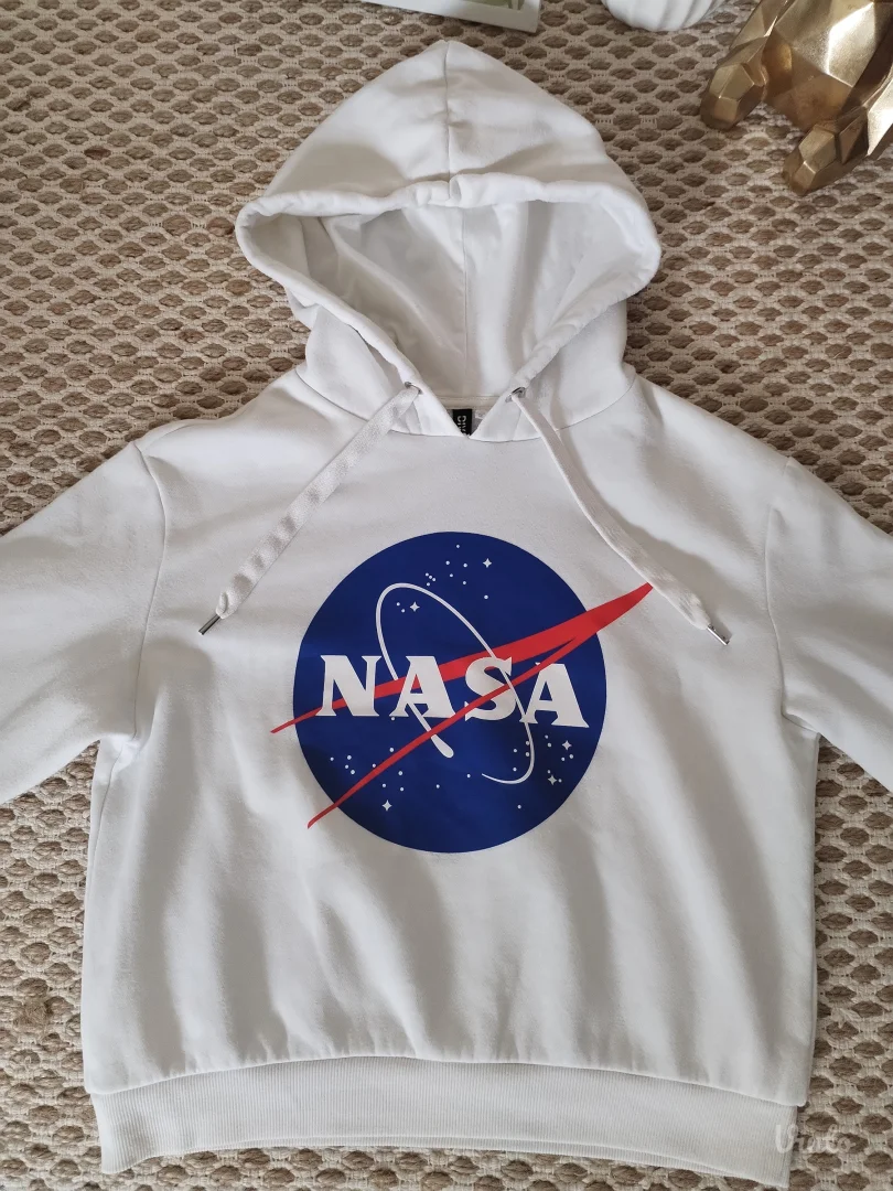 H&M Nasa duks