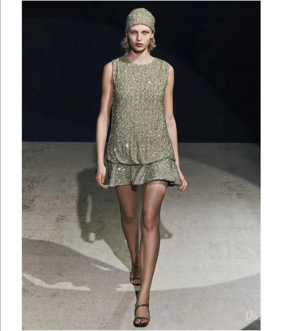 Zara nova šljokičava haljina S/M