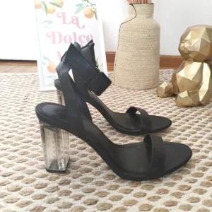 Bershka sandale sa providnom štiklom