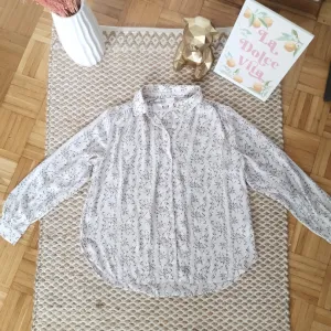 H&M nova cvetna bluza