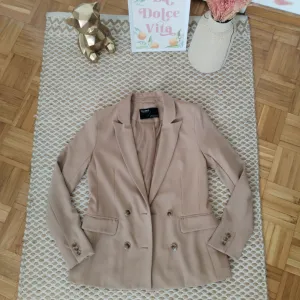 Pull and Bear novi blejzer XS/S