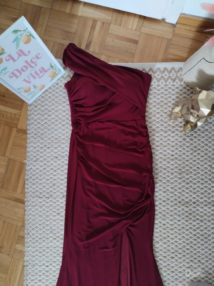 Elegantna nova duga haljina M/L