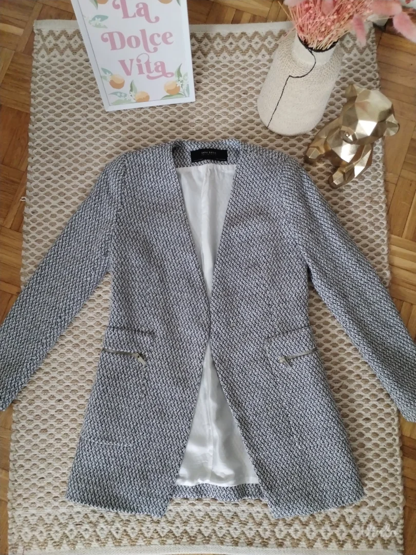 Zara divan kvalitetan kaput-blejzer S/M