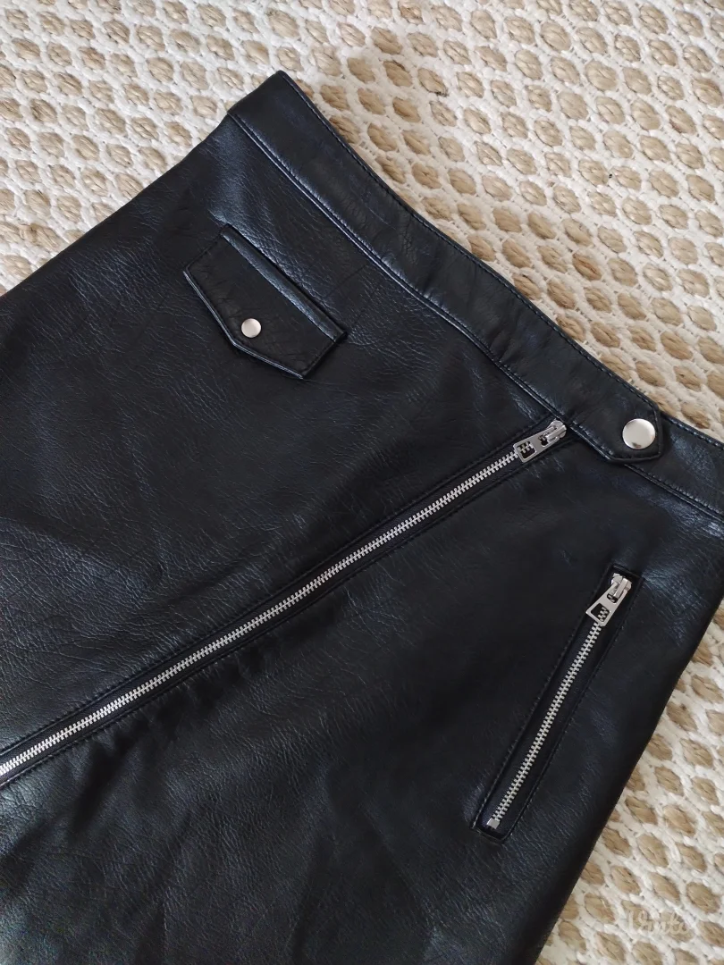 H&M nova suknja od veštačke kože