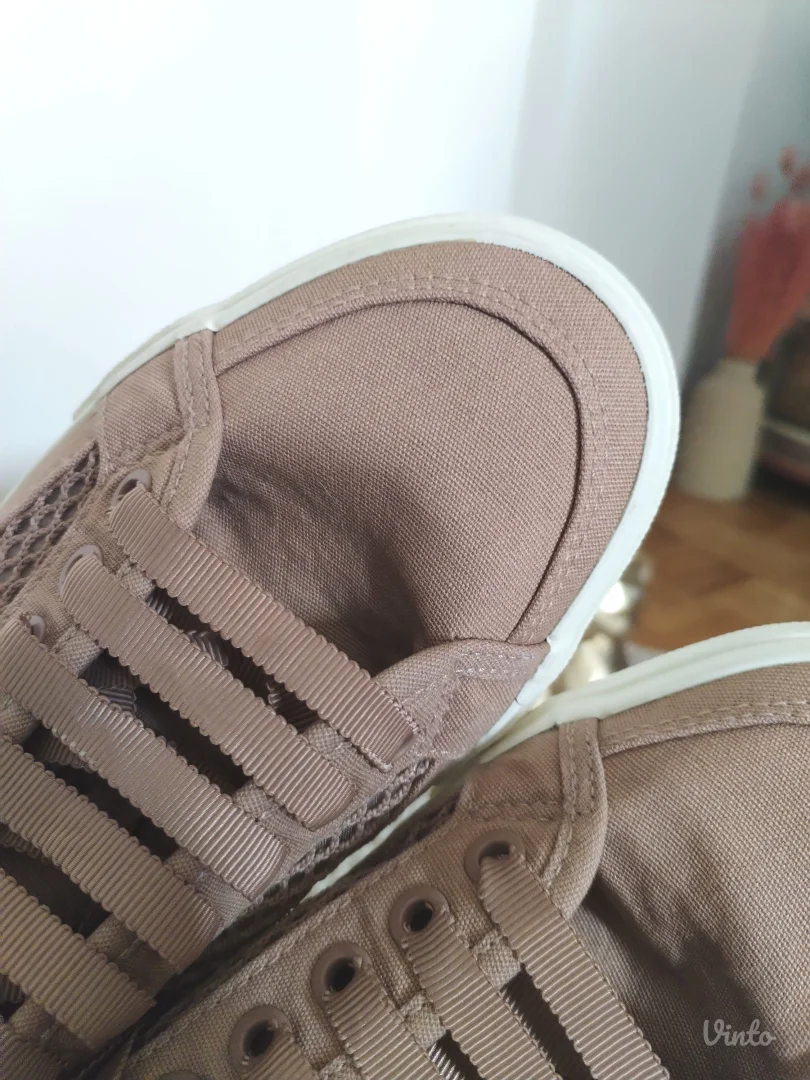 Zara nove platnene patike