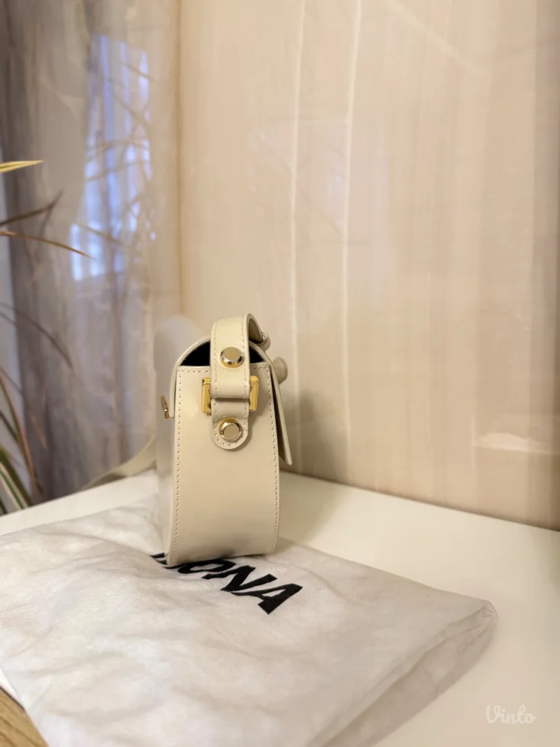 MONA kozna torba, potpuno ocuvana