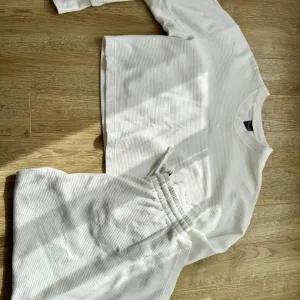 Adidas trenerka bela