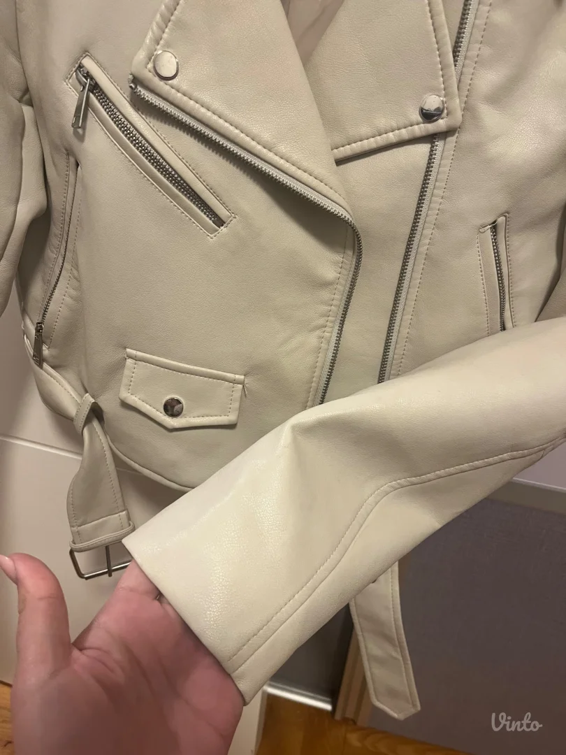 Stradivarius jakna od eko koze